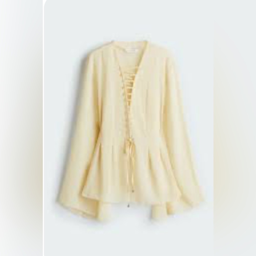 H&M yellow Lace up flowy chiffon blouse with flutter sleeves size large NWT